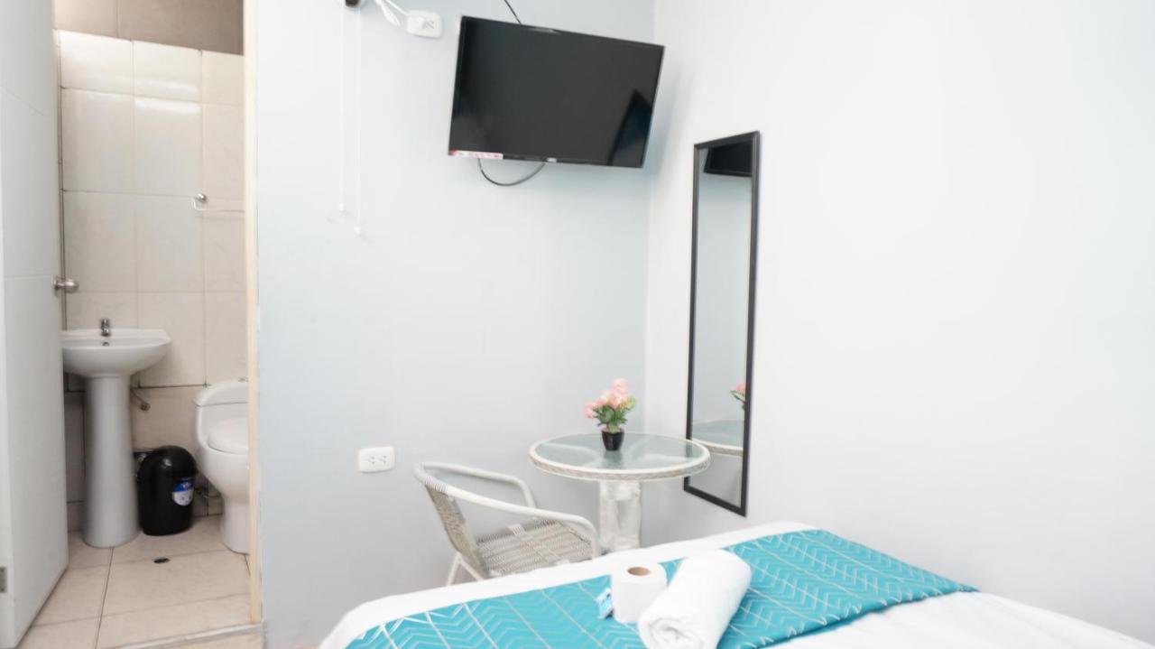 טרוחיו Aypa Hostal מראה חיצוני תמונה